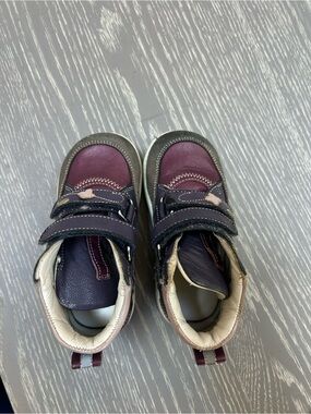 MEMO KARAT Shoes Size 25 (9 toddler)